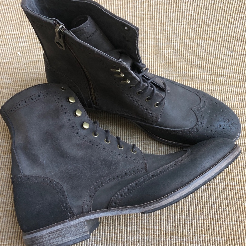 Andrew Marc Mens Size 10.5 Dark Brown/Deep Natural